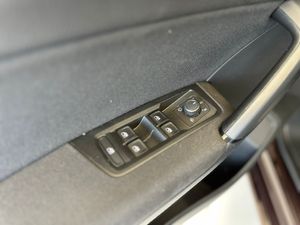 Volkswagen Touran VOLKSWAGEN Touran Business Navi 1.6 TDI   - Foto 21