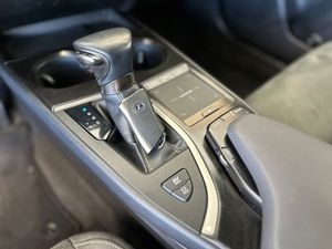 Lexus UX LEXUS UX 2.0 250h Premium 4WD   - Foto 16