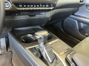 Lexus UX LEXUS UX 2.0 250h Premium 4WD   - Foto 18