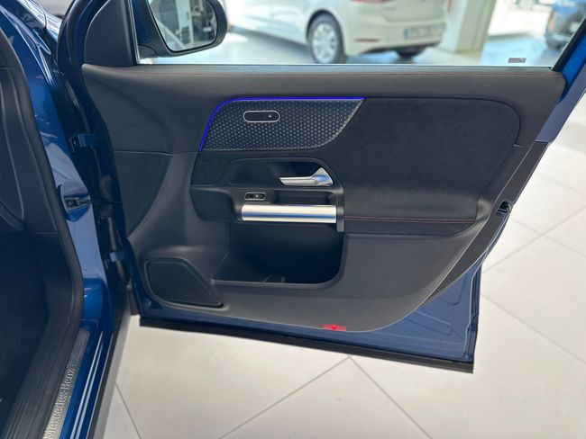Mercedes GLA MERCEDES-BENZ GLA GLA 200 D   - Foto 40