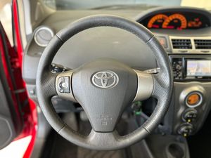 Toyota Yaris TOYOTA Yaris 1.3 VVTI Connect Comfortdrive   - Foto 10