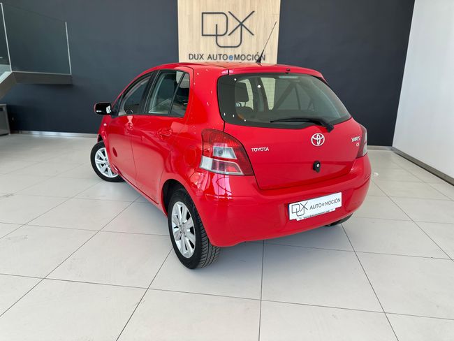 Toyota Yaris TOYOTA Yaris 1.3 VVTI Connect Comfortdrive   - Foto 3