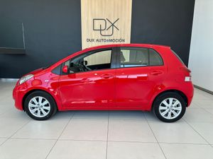 Toyota Yaris TOYOTA Yaris 1.3 VVTI Connect Comfortdrive   - Foto 4