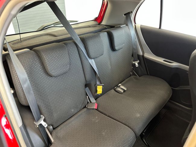 Toyota Yaris TOYOTA Yaris 1.3 VVTI Connect Comfortdrive   - Foto 21