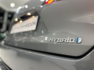 Toyota Corolla 1.8 125H STYLE ECVT TOURING SPORT   - Foto 9