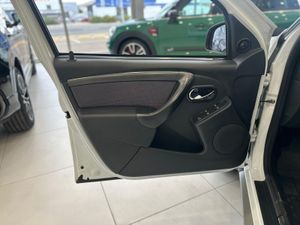 Dacia Duster URBAN EXPLORER 4X4 1.5 DCI   - Foto 23