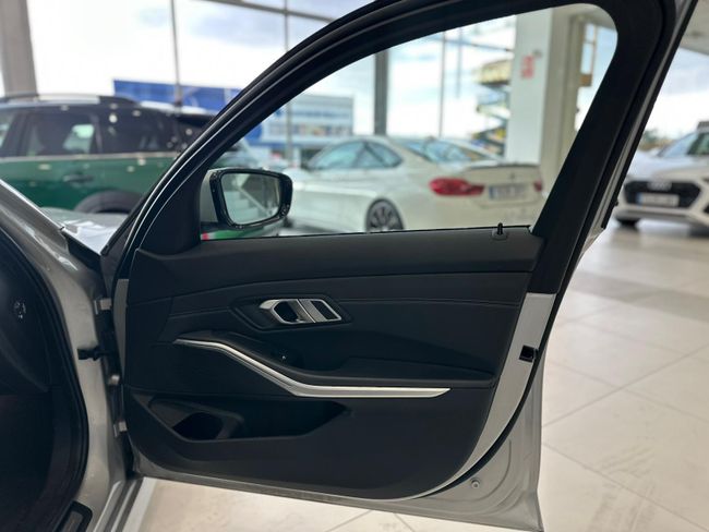 BMW Serie 3 BMW Serie 3 318d Touring  - Foto 34