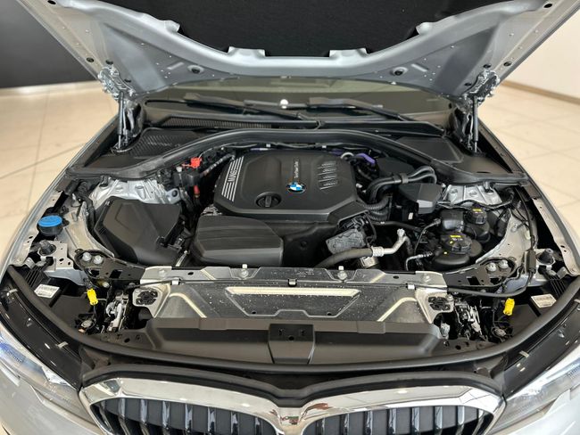 BMW Serie 3 BMW Serie 3 318d Touring  - Foto 14