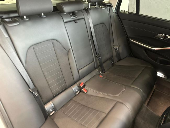 BMW Serie 3 BMW Serie 3 318d Touring  - Foto 30