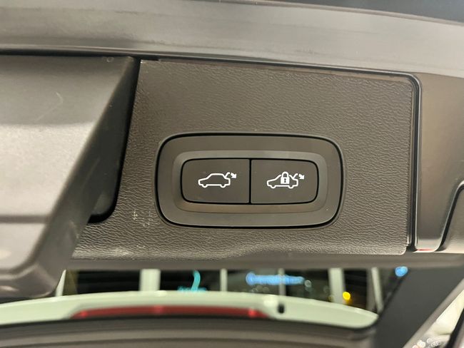 Volvo XC60 2.0 B4 D AWD R-Design Auto  - Foto 18