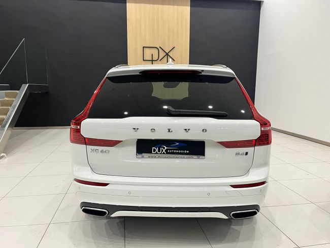 Volvo XC60 2.0 B4 D AWD R-Design Auto  - Foto 15