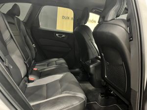 Volvo XC60 2.0 B4 D AWD R-Design Auto  - Foto 40