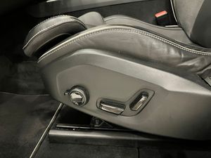 Volvo XC60 2.0 B4 D AWD R-Design Auto  - Foto 36