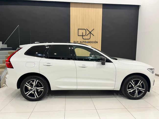 Volvo XC60 2.0 B4 D AWD R-Design Auto  - Foto 7