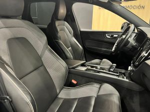 Volvo XC60 2.0 B4 D AWD R-Design Auto  - Foto 42