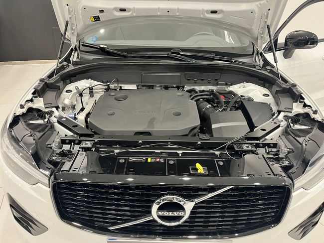 Volvo XC60 2.0 B4 D AWD R-Design Auto  - Foto 12