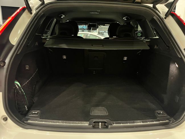 Volvo XC60 2.0 B4 D AWD R-Design Auto  - Foto 17