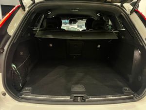 Volvo XC60 2.0 B4 D AWD R-Design Auto  - Foto 17