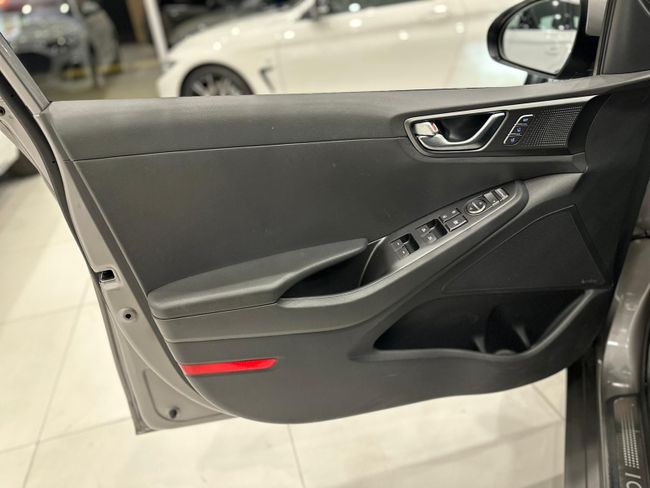 Hyundai IONIQ 1.6 GDI HEV Style DT  - Foto 34