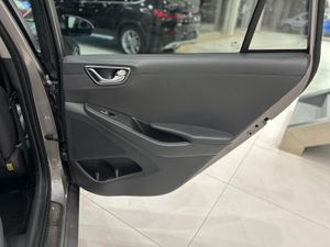 Hyundai IONIQ 1.6 GDI HEV Style DT  - Foto 32