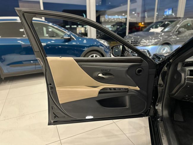 Lexus ES 2.5i ES 300h Executive Line  - Foto 40