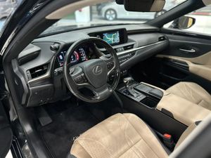 Lexus ES 2.5i ES 300h Executive Line  - Foto 35