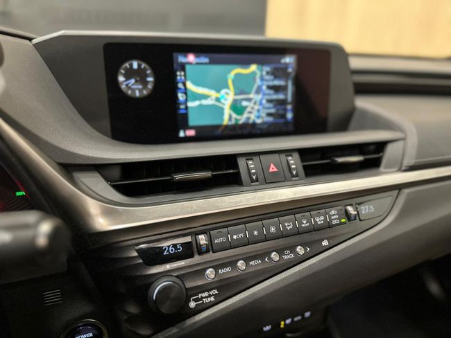 Lexus ES 2.5i ES 300h Executive Line  - Foto 17