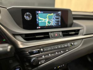 Lexus ES 2.5i ES 300h Executive Line  - Foto 17