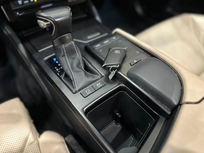 Lexus ES 2.5i ES 300h Executive Line  - Foto 28