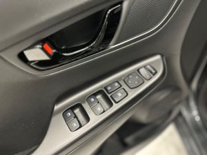 Hyundai Kona STYLE SKY RED 2WD 1.6 GDI 140CV BVA6  - Foto 29