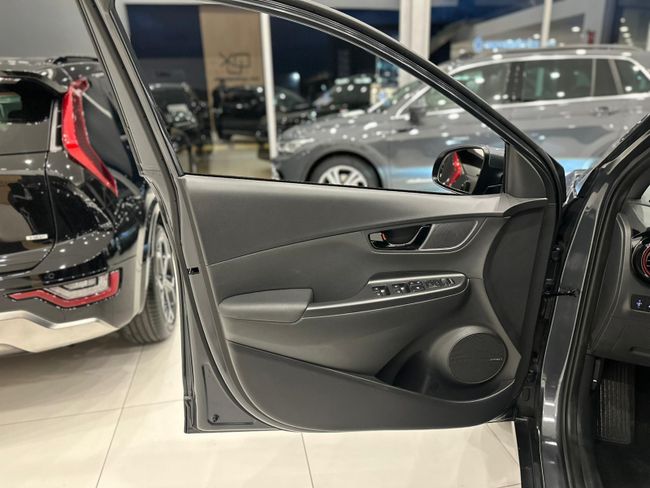 Hyundai Kona STYLE SKY RED 2WD 1.6 GDI 140CV BVA6  - Foto 32