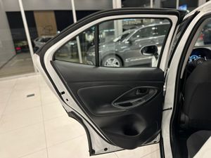 Toyota Yaris Cross 1.5 HIBRID 116H DINAMIC AUTO  - Foto 32