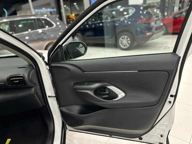 Toyota Yaris Cross 1.5 HIBRID 116H DINAMIC AUTO  - Foto 30