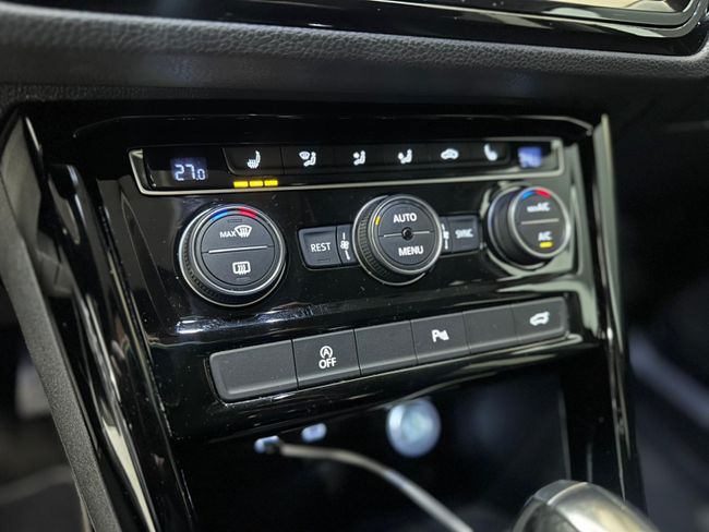 Volkswagen Touran 1.5 TSI HIGHLINE DSG 7PL  - Foto 23