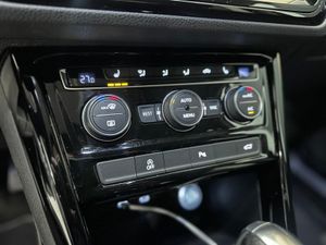 Volkswagen Touran 1.5 TSI HIGHLINE DSG 7PL  - Foto 23