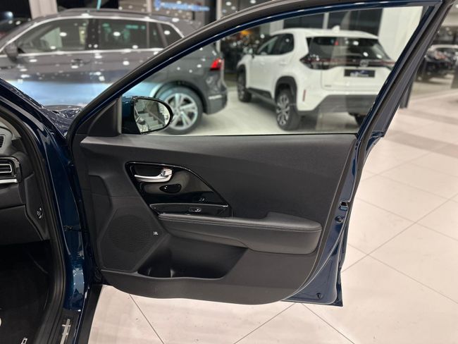 Kia Niro 1.6 GDi HEV 104kW (141CV) Emotion  - Foto 31