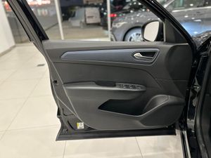 Renault Arkana 1.3 TCE MHEV 140 CORPORATE EDITION EDC  - Foto 28