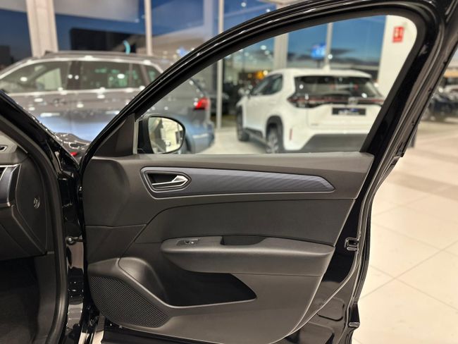 Renault Arkana 1.3 TCE MHEV 140 CORPORATE EDITION EDC  - Foto 31