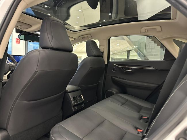 Lexus NX  SUV HYBRID LUXURY 4WD  - Foto 36