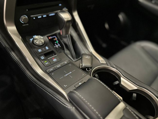 Lexus NX  SUV HYBRID LUXURY 4WD  - Foto 28