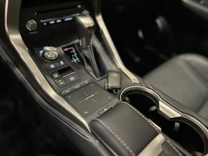 Lexus NX  SUV HYBRID LUXURY 4WD  - Foto 28