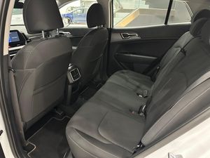 Kia Sportage 1.6 TGDI 160CV BUSSINES DCT  - Foto 23