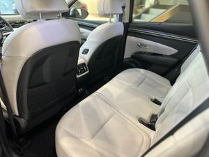 Hyundai Tucson 1.6 TGDI 169kW (230CV) HEV Style Aut 4x4  - Foto 32