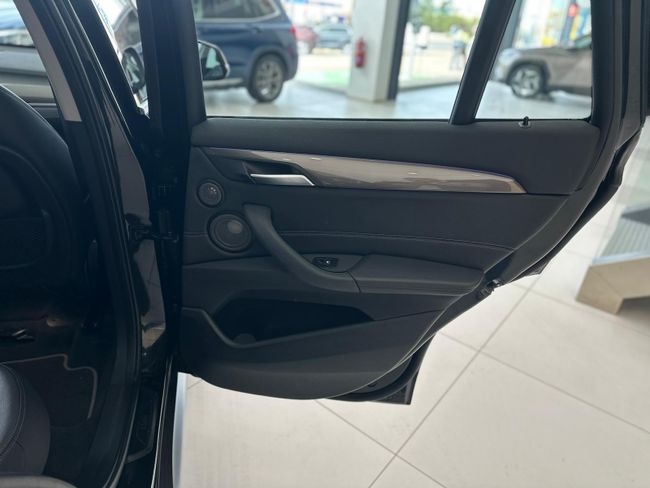 BMW X1 xDrive18d XLINE 150CV  - Foto 38