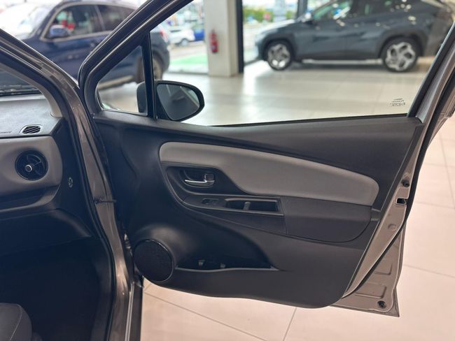 Toyota Yaris 1.5 HYBRID ACTIVE 100CV  - Foto 32
