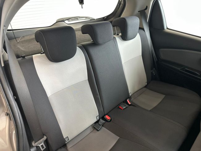 Toyota Yaris 1.5 HYBRID ACTIVE 100CV  - Foto 29