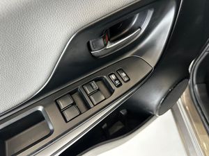 Toyota Yaris 1.5 HYBRID ACTIVE 100CV  - Foto 30