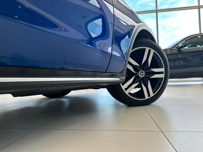 Mercedes Clase GLC 220 D 4 MATIC AVANTGARDE AUTO  - Foto 6