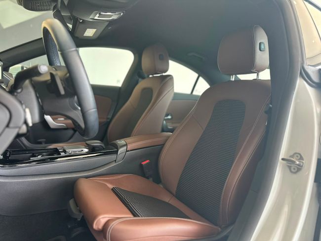 Mercedes CLA  220 D DCT 2.0 190CV  - Foto 30