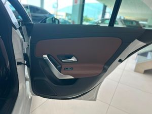 Mercedes CLA  220 D DCT 2.0 190CV  - Foto 29